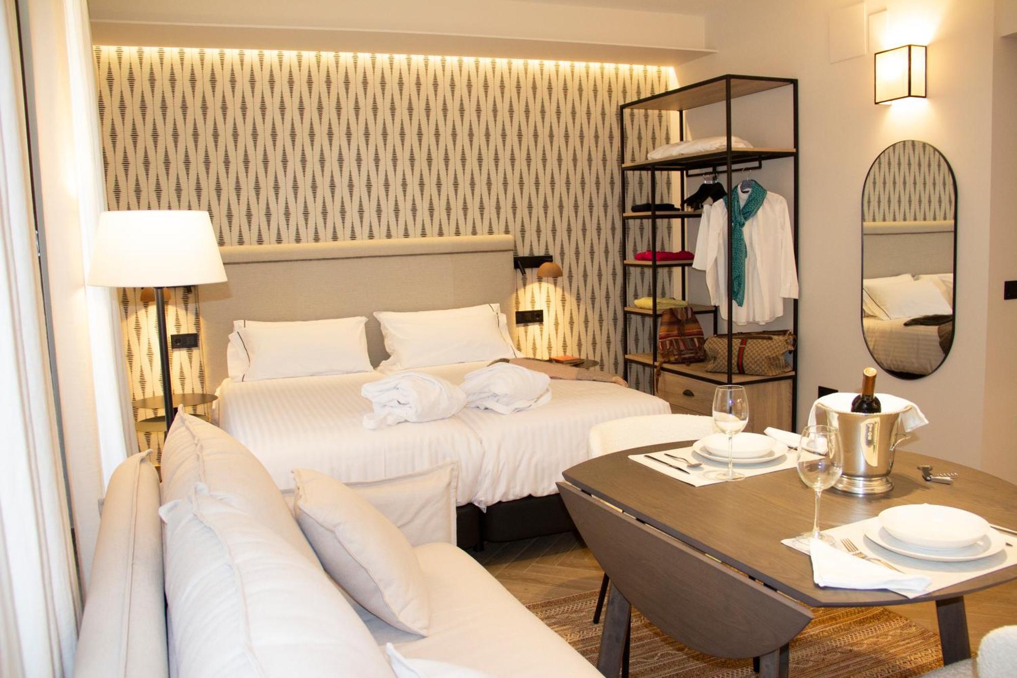 Puerta De La Ribera Suites Кордова Екстер'єр фото