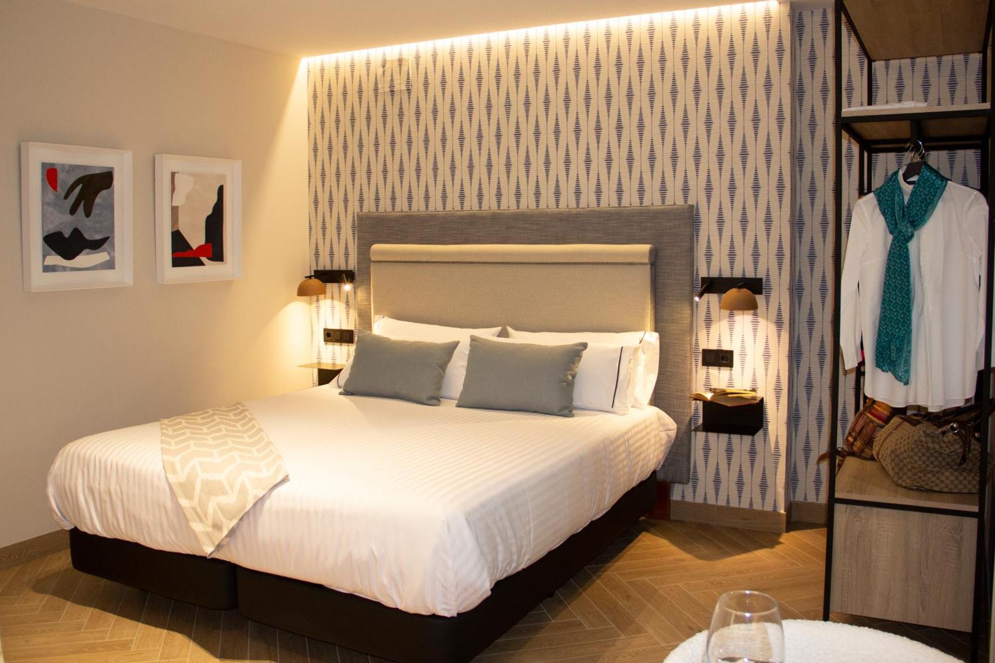 Puerta De La Ribera Suites Кордова Екстер'єр фото
